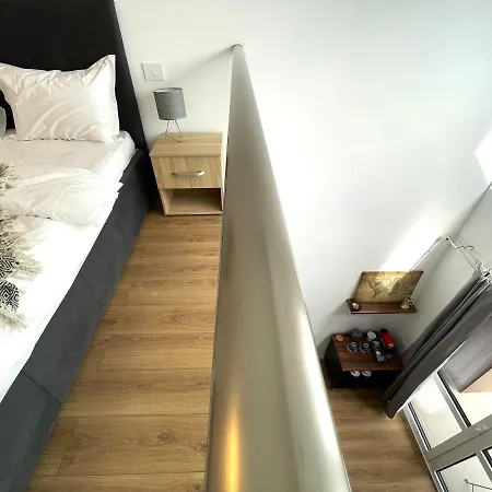 Walter 20 Penthouse W. Private Parking Apartment *