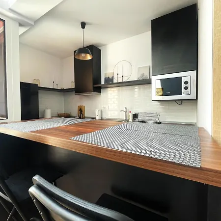 Walter 20 Penthouse W. Private Parking Sinaia